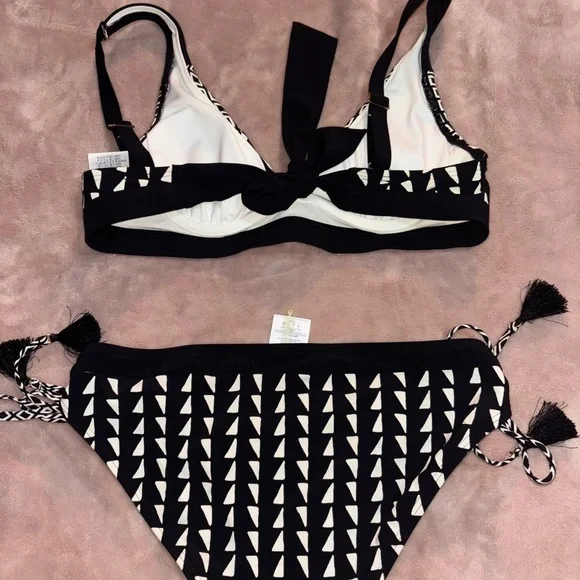 Lands' End Black and White Bikini Set - Picture 5 of 6